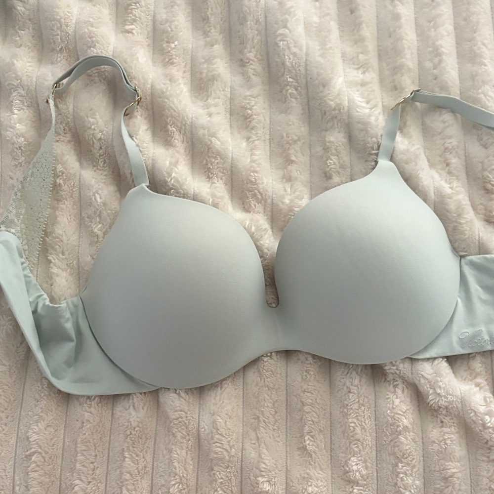 Victoria's Secret incredible by VS